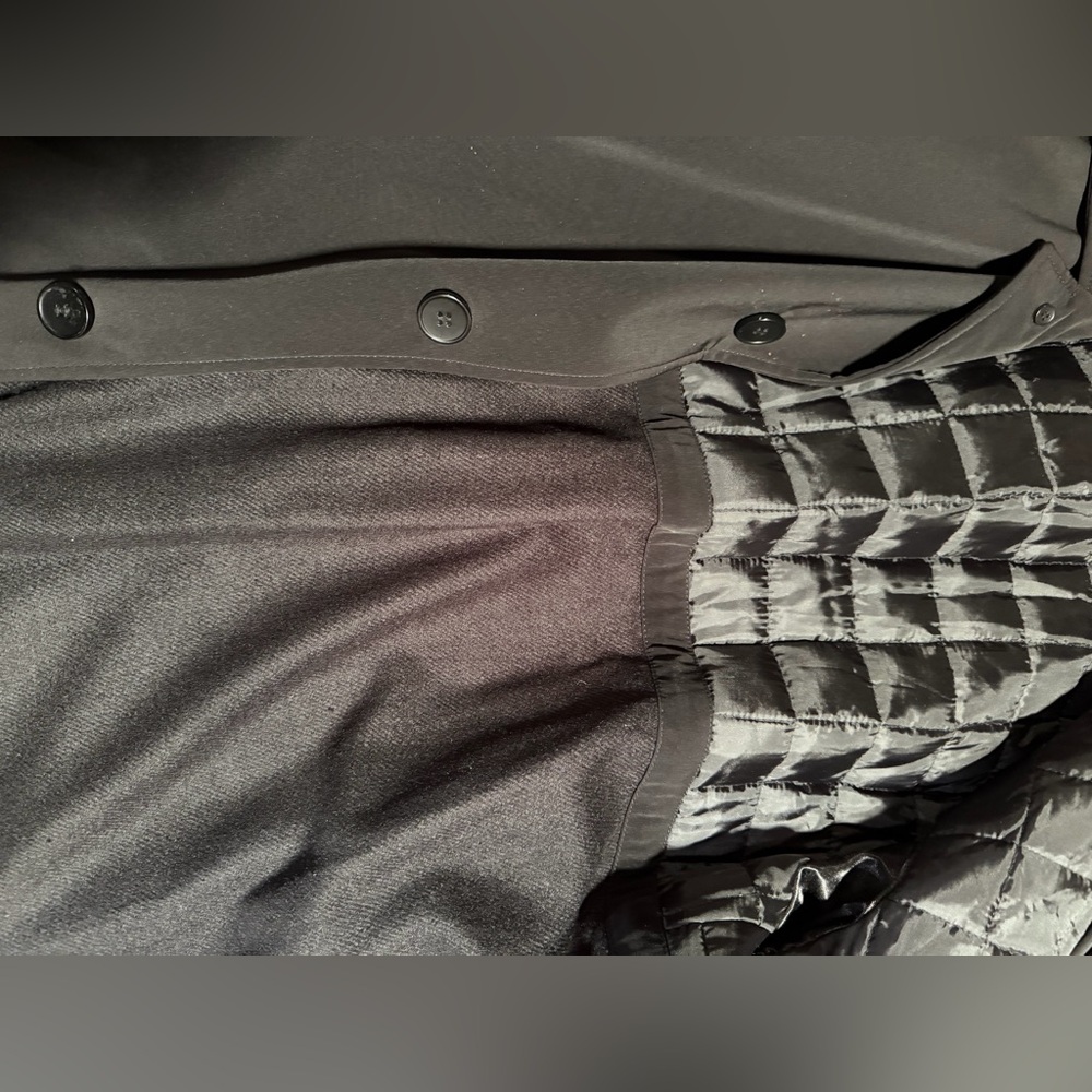 Kenneth Cole Men's Sleek Black Trench Coat - Picture 7 of 8